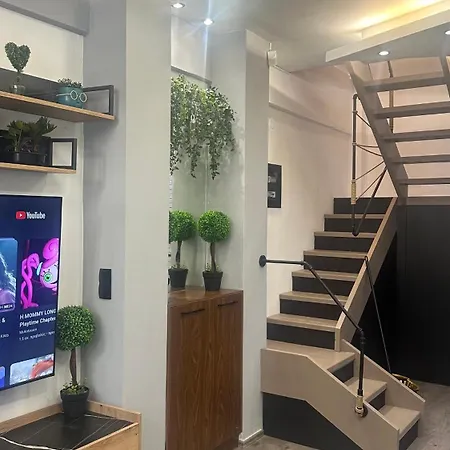 Loft Apartment *